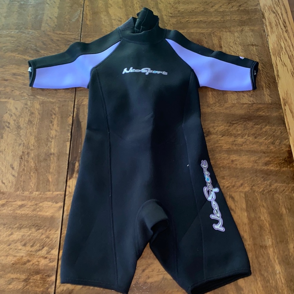 Neosport kid’s wetsuit age 8.